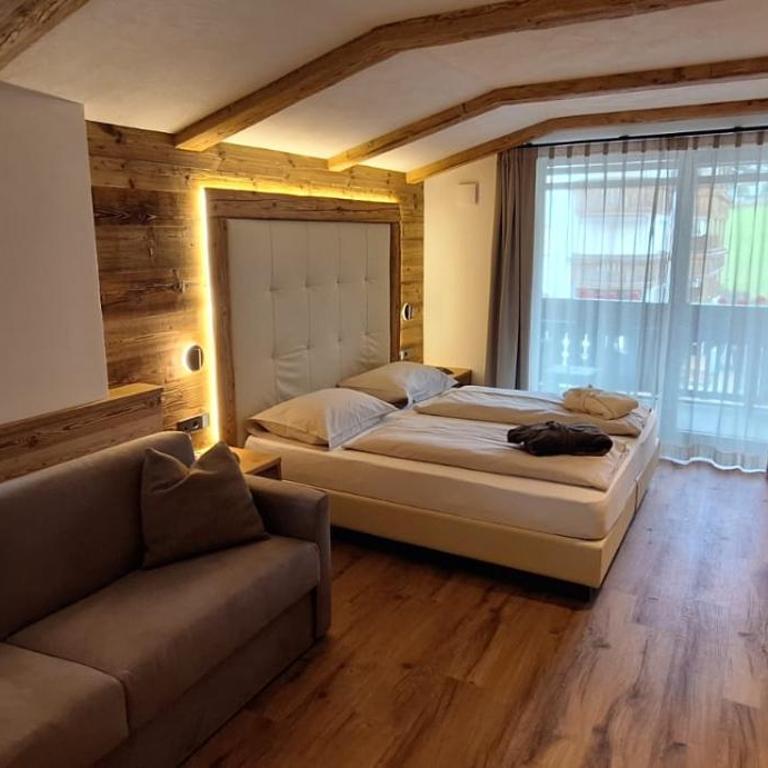 Garni Hotel Residence Diamant - Camera Matrimoniale Deluxe con Balcone - 1