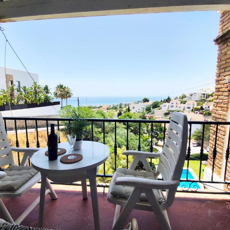 AA Guest - The Horse Sea Views with Swimming Pool - Two-Bedroom Apartment - 8