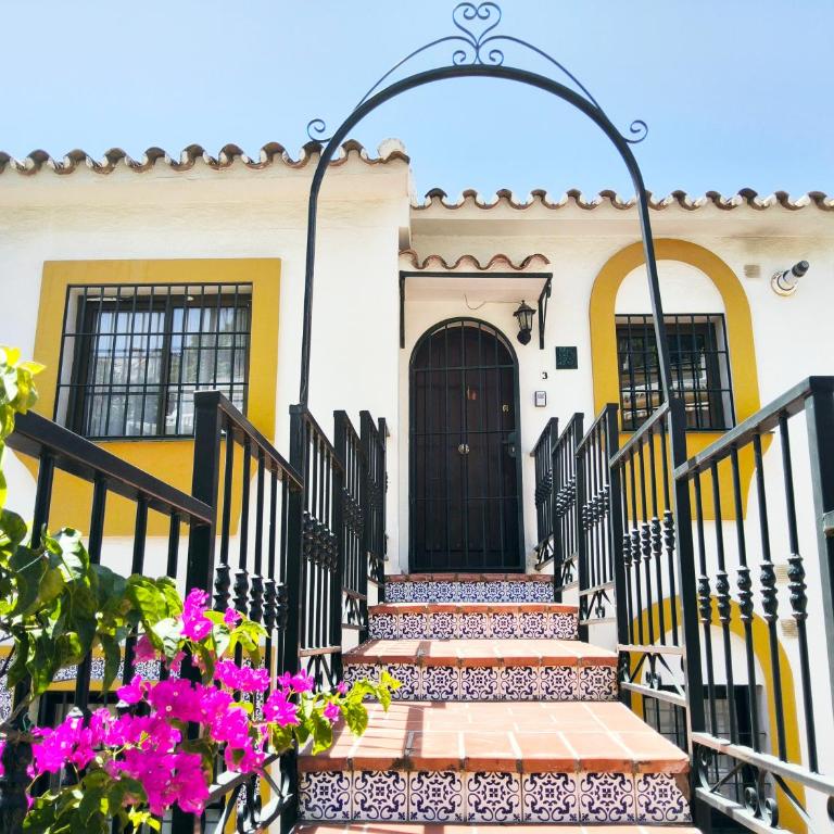 AA Guest - The Horse Sea Views with Swimming Pool - Two-Bedroom Apartment - 29