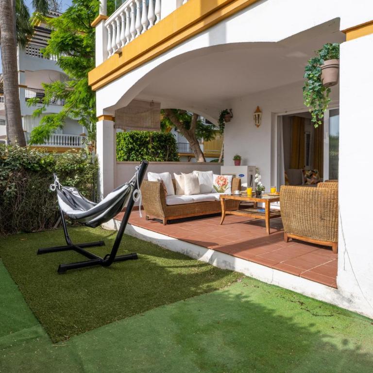 Charming 3BR Puerto Banús Marbella - Appartamento con 3 Camere da Letto - 2