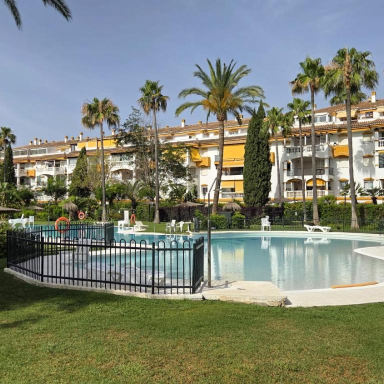Charming 3BR Puerto Banús Marbella - Appartamento con 3 Camere da Letto - 16