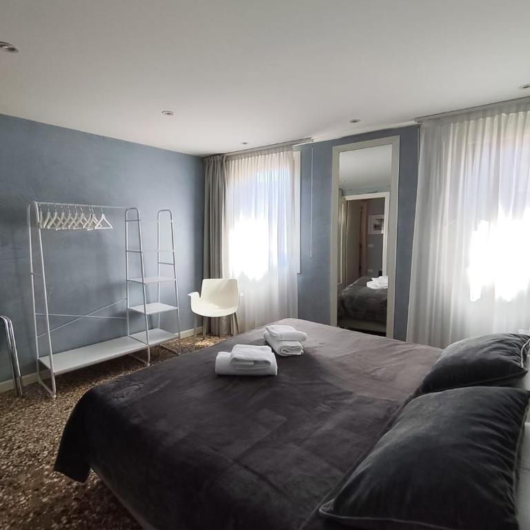 Casa con vista canale - Appartamento con 2 Camere da Letto - 25