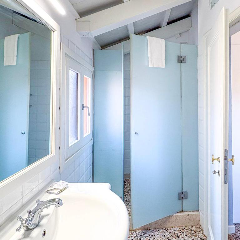 Casa con vista canale - Appartamento con 2 Camere da Letto - 35