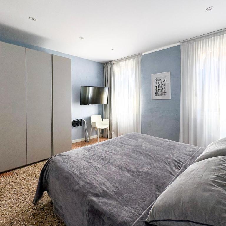 Casa con vista canale - Appartamento con 2 Camere da Letto - 38