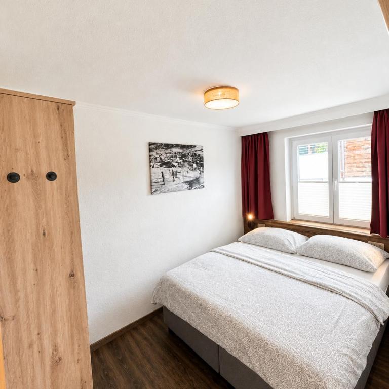 Appartement Bergfried Kaprun, Ski-in Ski-out, Sommerkarte und Panoramablick - Apartment mit 2 Schlafzimmern und Balkon - 1. Etage - 1