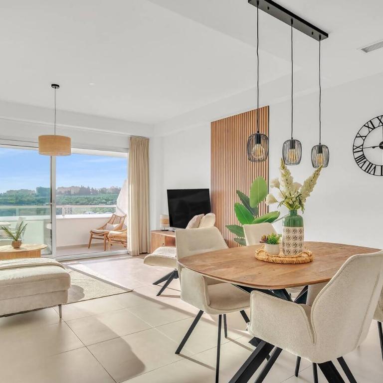 Oceana Gardens Apartment - Two-Bedroom Apartment - 5