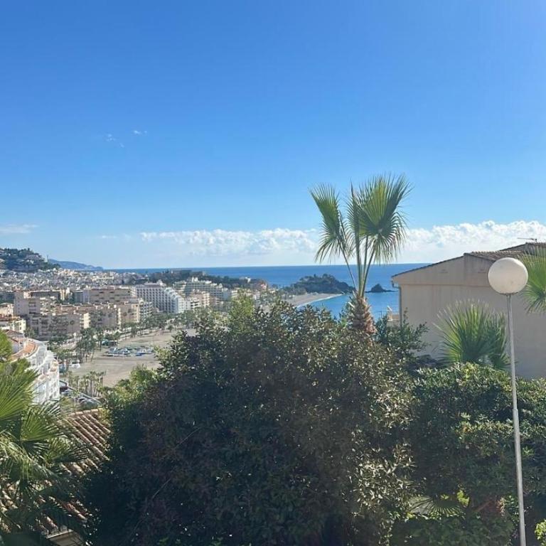 Luminoso apartamento con vistas al mar y piscina - Apartamento de 1 dormitorio - 1
