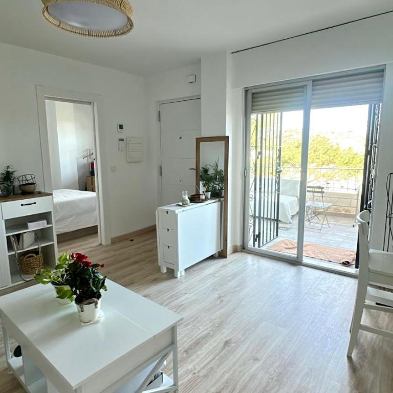 Luminoso apartamento con vistas al mar y piscina - Apartamento de 1 dormitorio - 7