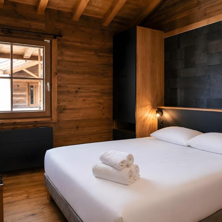 Splendide châlet neuf avec jaccuzzi - Three-Bedroom Chalet - 20