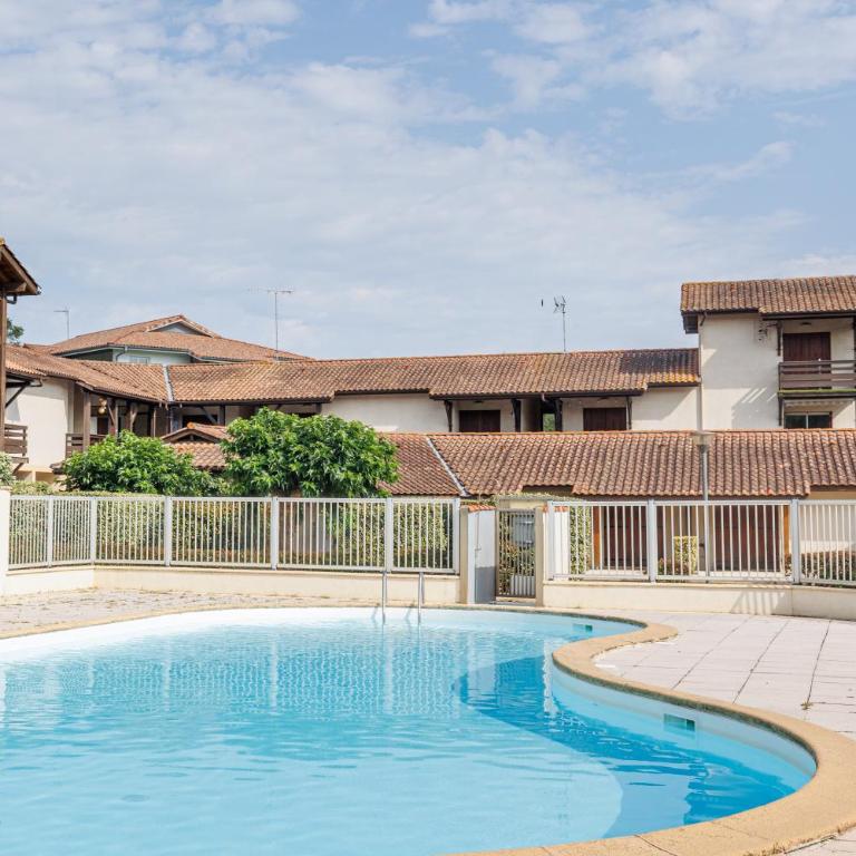 Villa Lolo, Piscine et Terrasse - Maison 2 Chambres - 1