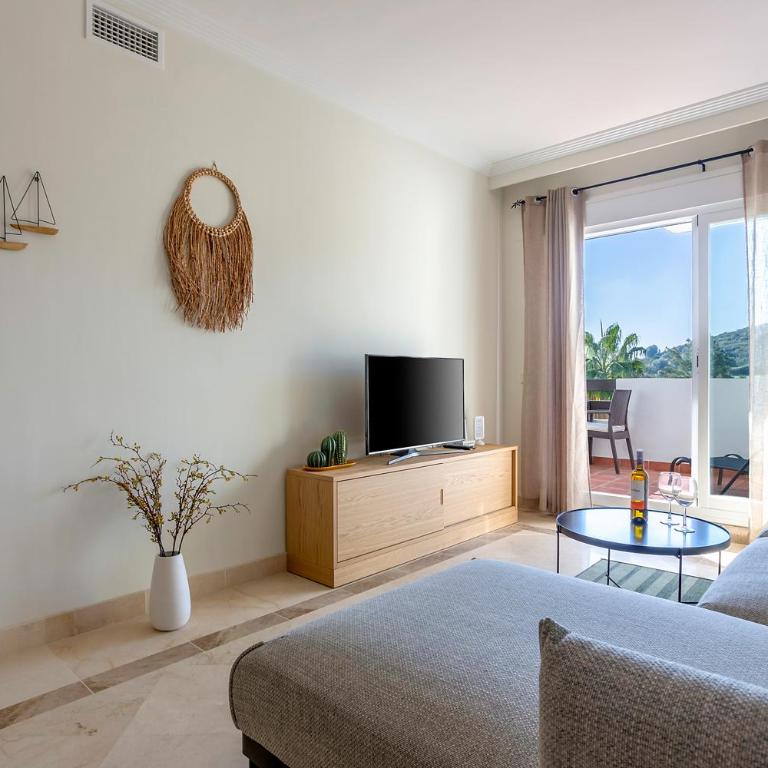 Modern Sea & Golf View 2-Bedroom Apartment with Pool and Terrace in Calanova - Apartment mit 2 Schlafzimmern - 9