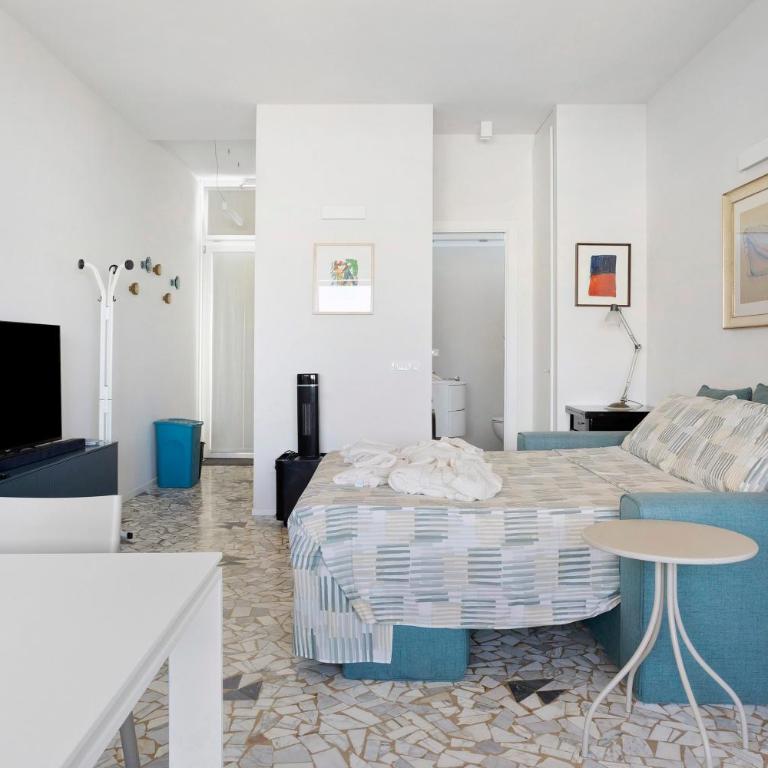 Duca D'Aosta Suite a Viareggio - Apartamento Superior de 1 dormitorio con balcón - 2