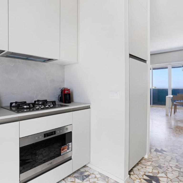 Duca D'Aosta Suite a Viareggio - Apartamento Superior de 1 dormitorio con balcón - 11