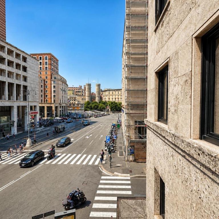 Luxury Apartment Piazza Dante - Design & Vista Centro - Appartamento con 1 Camera da Letto e Vista Città - 16