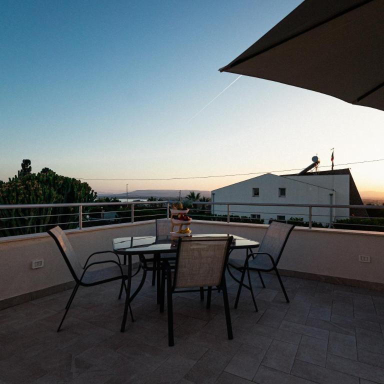 Villa with pool in Siracusa - Villa - 23