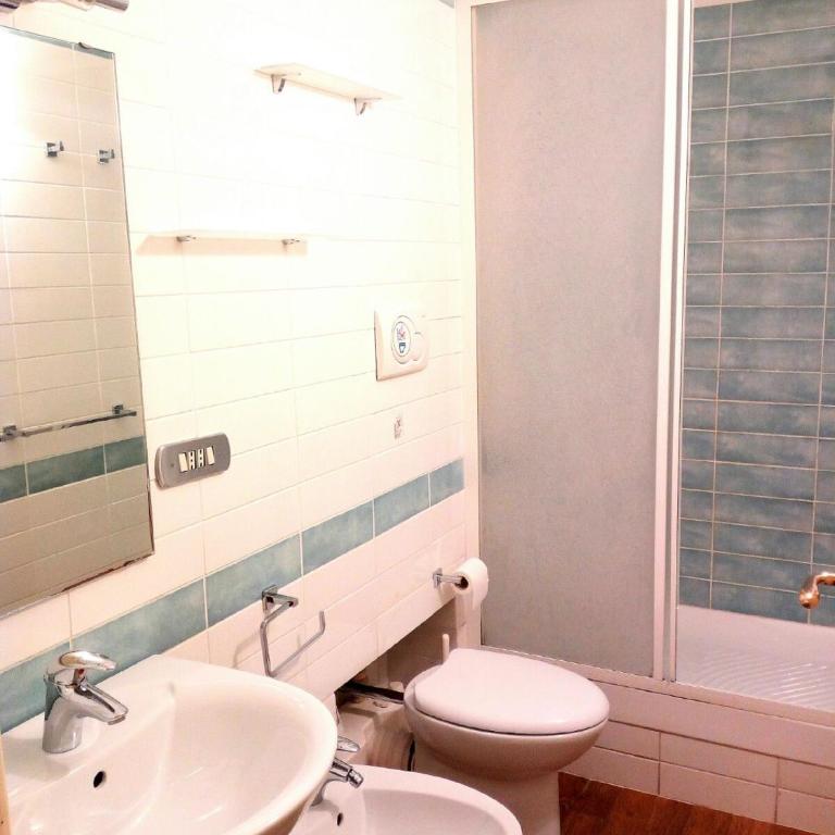 B&B Amedeo - Double or Twin Room with Balcony - 10