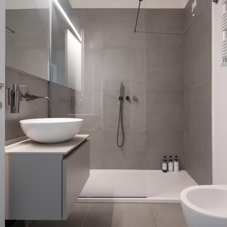 Bright 2BR - 2BA - Garden - AC - Central - Appartamento con 2 Camere da Letto - 22