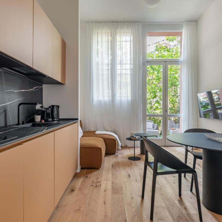Bright 2BR - 2BA - Garden - AC - Central - Appartamento con 2 Camere da Letto - 20