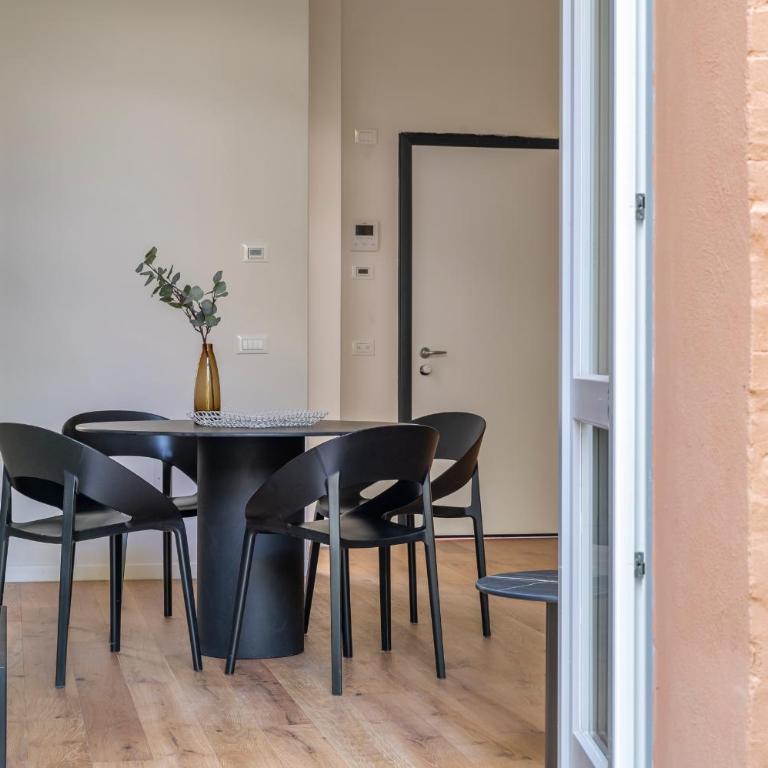 Bright 2BR - 2BA - Garden - AC - Central - Appartamento con 2 Camere da Letto - 35