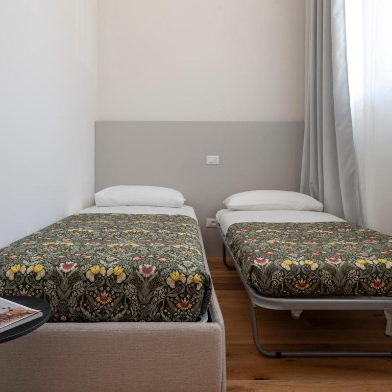Bright 2BR - 2BA - Garden - AC - Central - Appartamento con 2 Camere da Letto - 40