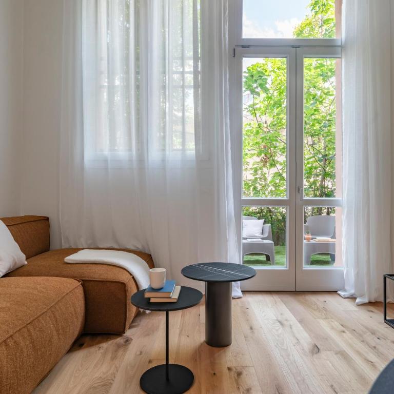 Bright 2BR - 2BA - Garden - AC - Central - Appartamento con 2 Camere da Letto - 31