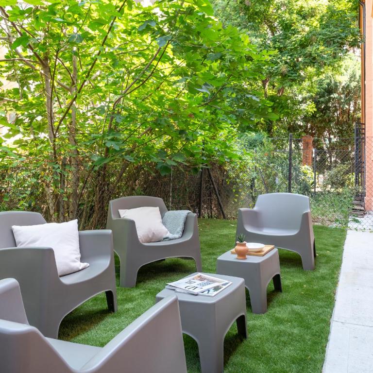 Bright 2BR - 2BA - Garden - AC - Central - Appartamento con 2 Camere da Letto - 49