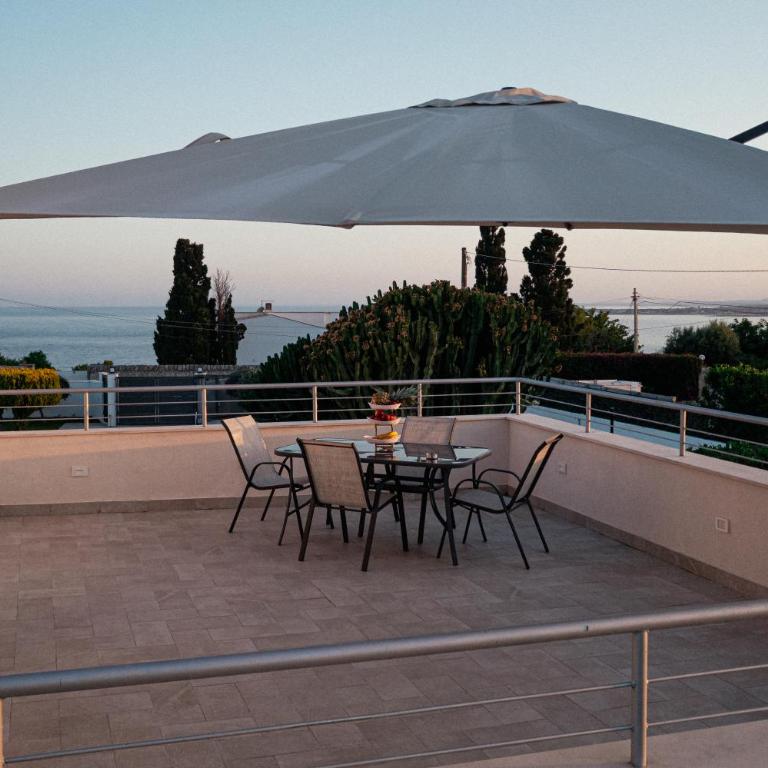 Villa with pool in Siracusa - Villa - 52