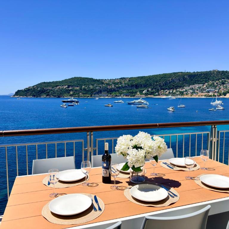 Cap-Ferrat Waterfront Villa-Private Sea Access - Villa - Vue sur Mer - 64