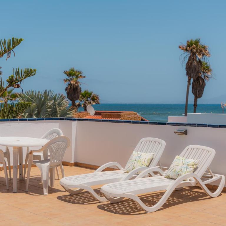 Beach house with the heated pool next to Rocky Point - Villa Deluxe - 33