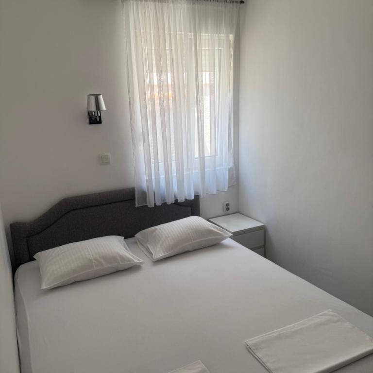 Apartmani Kovačević - Apartman s 1 Spavaćom Sobom i Terasom - 21
