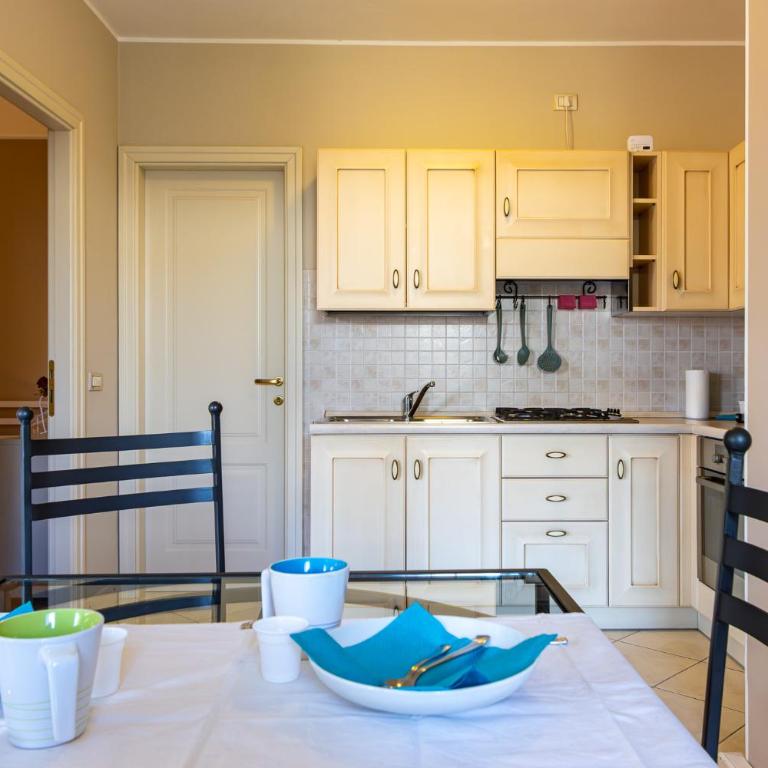 Cuz's Lake House - Arona Center - Free Wi-Fi - By Guestaly - Appartamento con 1 Camera da Letto - 17