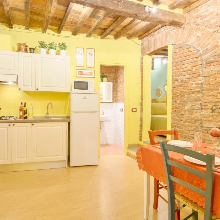 CozyBricks in Lucca - Apartments in Lucca Historical Center - Air Cond & WiFi - - Appartamento - Piano Terra - 5