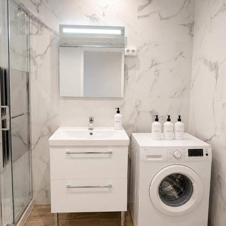 Functional studio near the center of Antibes - Apartment - 6