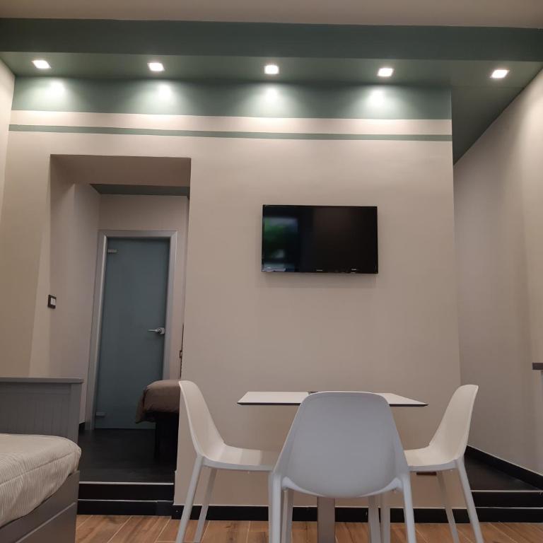 Il Giardino di Elettra - FreeParking - Monolocale con Balcone - 10
