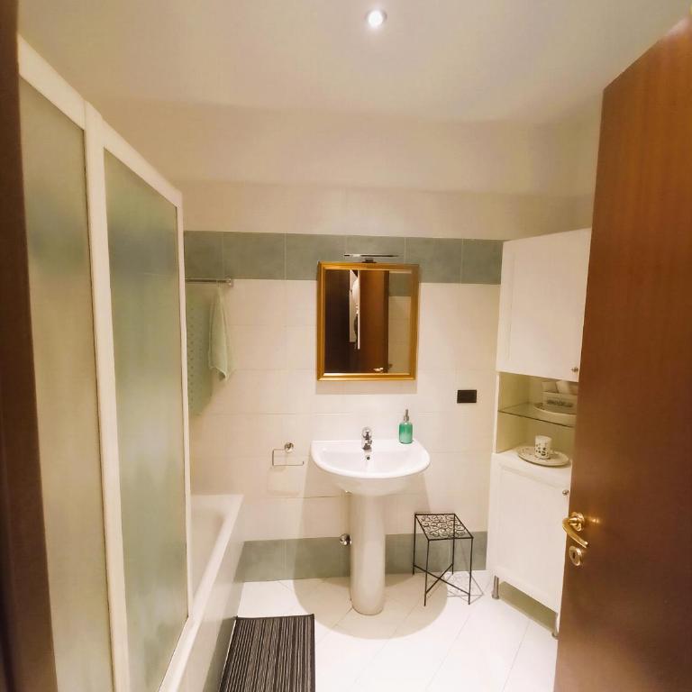 Bilocale con Terrazzo e BOX AUTO su Richiesta - One-Bedroom Apartment - 16