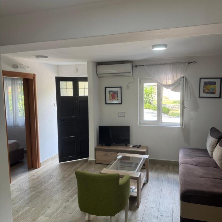 Apartmani Kovačević - Apartman s 1 Spavaćom Sobom i Terasom - 2