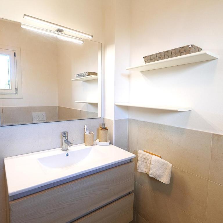 Les Maison piano terra 2 CAMERE - Family Apartment - Apartamento de 2 dormitorios - 10