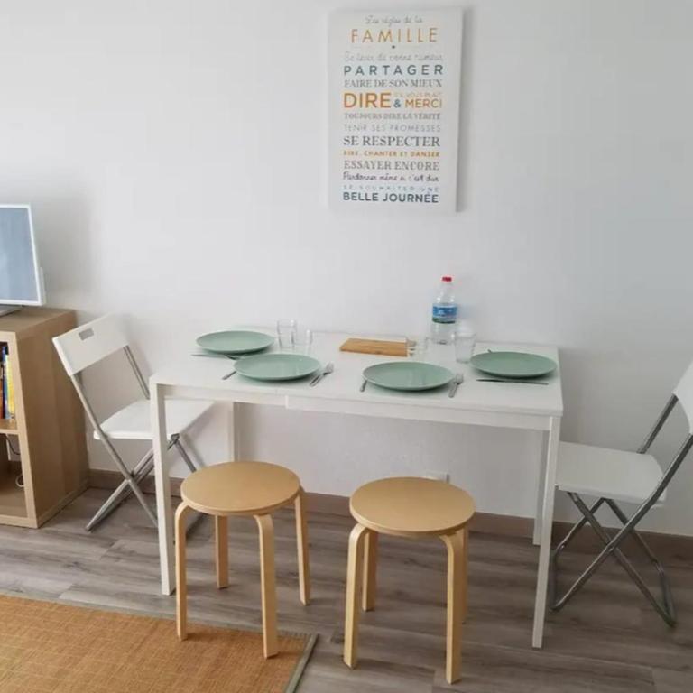 Apt With Balcony At 350 m From The Beach - Apartment - 2