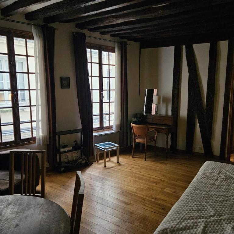 Quiet two Rooms in Le Marais Historic Building - Appartement 1 Chambre - 1