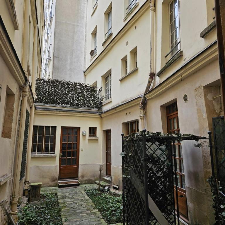 Quiet two Rooms in Le Marais Historic Building - Appartement 1 Chambre - 6