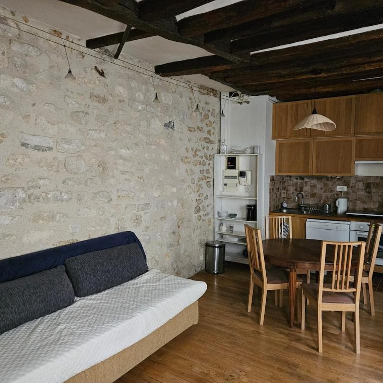 Quiet two Rooms in Le Marais Historic Building - Appartement 1 Chambre - 13