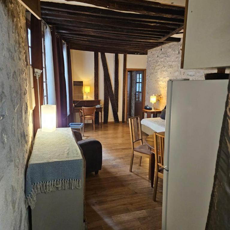 Quiet two Rooms in Le Marais Historic Building - Appartement 1 Chambre - 17