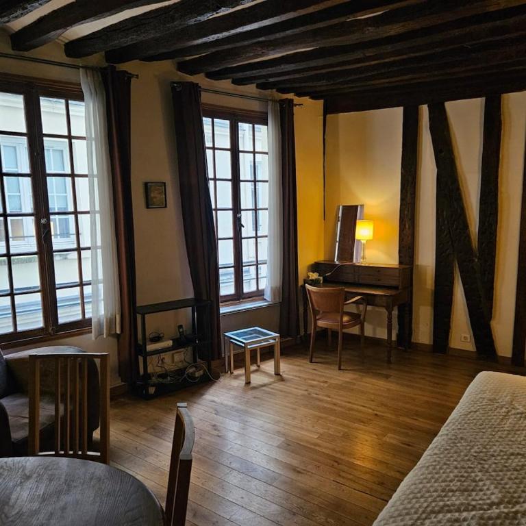 Quiet two Rooms in Le Marais Historic Building - Appartement 1 Chambre - 18