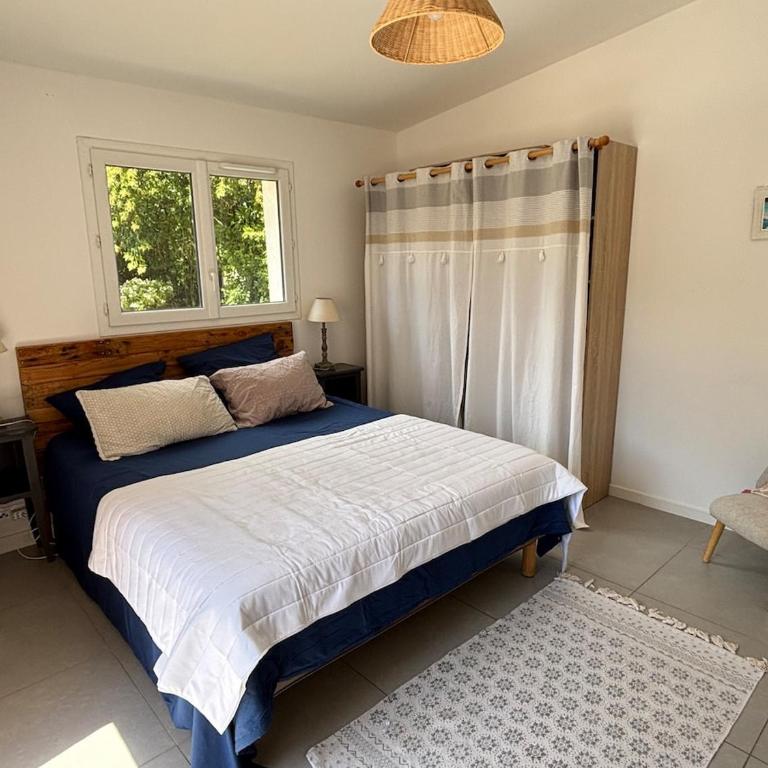Appartement 3 chambres dans villa, jardin et piscine privatifs - Appartement 3 Chambres - 39
