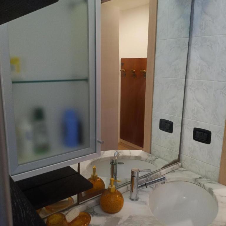 Casa vacanze Stefano Villa Laura - Appartamento Deluxe con 2 Camere da Letto e Balcone - 18