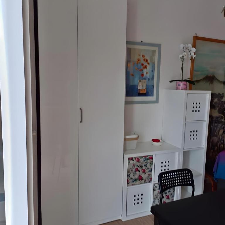 Casa vacanze Stefano Villa Laura - Appartamento Deluxe con 2 Camere da Letto e Balcone - 12
