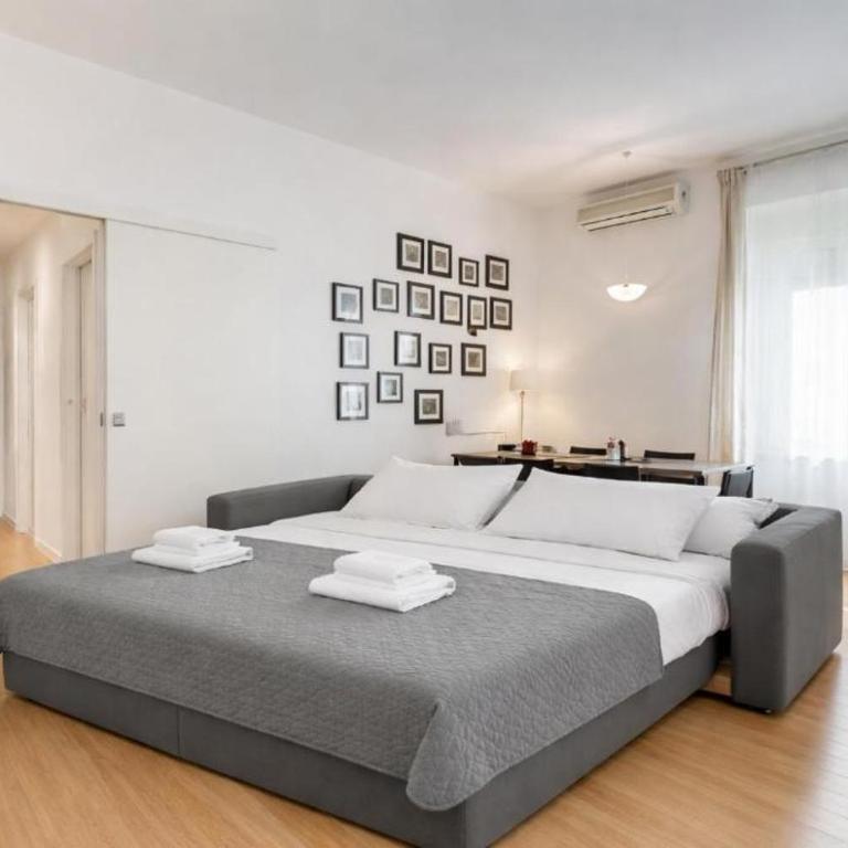 Micol's Place, bright apt 2 rooms, 2 toilets, near metro, 80 mq - Appartamento con 2 Camere da Letto - 42