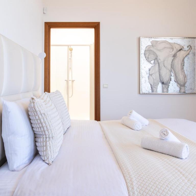 PENTHOUSE VILLAFRANCA - Penthouse d exception - Vue mer panoramique - Piscine - Terrasse - 4 suites - Appartement de Grand Standing 4 Chambres - 10