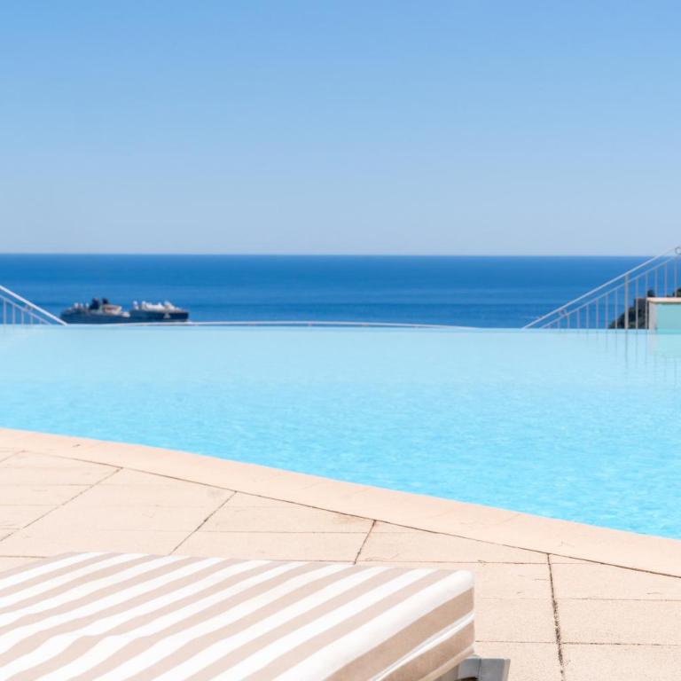 PENTHOUSE VILLAFRANCA - Penthouse d exception - Vue mer panoramique - Piscine - Terrasse - 4 suites - Appartement de Grand Standing 4 Chambres - 30
