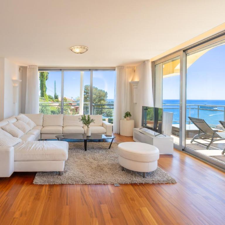PENTHOUSE VILLAFRANCA - Penthouse d exception - Vue mer panoramique - Piscine - Terrasse - 4 suites - Appartement de Grand Standing 4 Chambres - 72